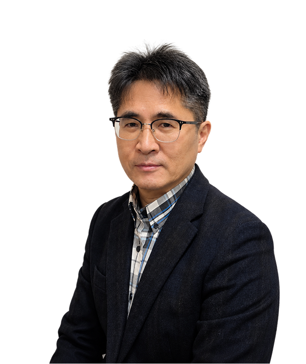 Youngtak Lee